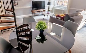 Leevin Apartments